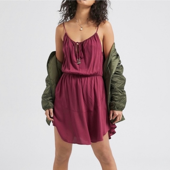 EUC. ✵☽Free People☾✵ Burgundy Spaghetti Strap Mini Slip Dress + Tassels | Medium - Picture 1 of 16